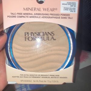 Physicians formula powder